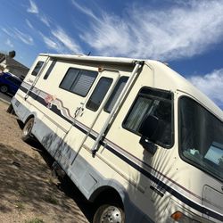 Motor home 