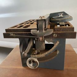 Small Antique Table Saw 7- 1/4