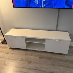 TV stand 