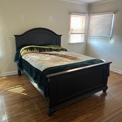 Queen bed clean