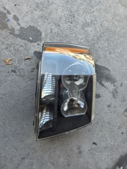 Tahoe Headlight 