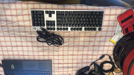 Logitech g413 Silver PC Mechanical Keyboard