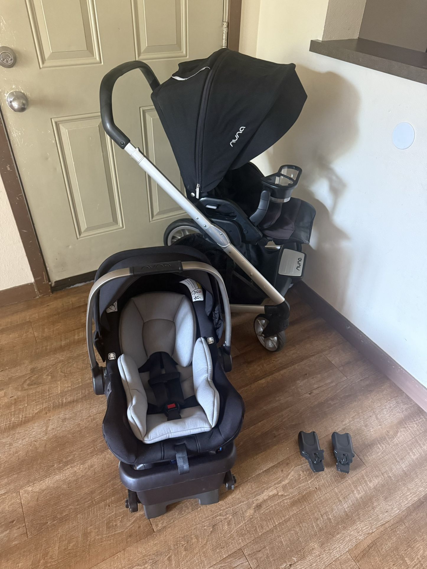 Stroller Nuna and car seat