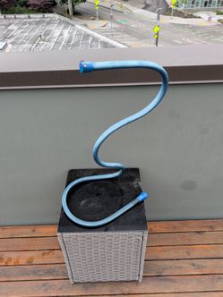Misting device