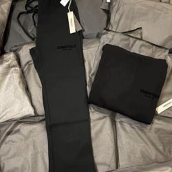 Essential Flared Sweats