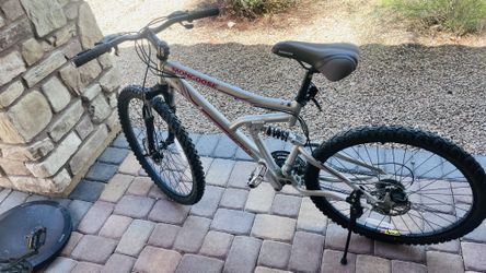 🚵‍♀️✨ Mongoose Sector Full Suspension Mountain Bike – $140 ✨🚵‍♀️  📍 Pickup Location: s. Durango & 215 near IKEA  Ready for trails, cruising, or eve
