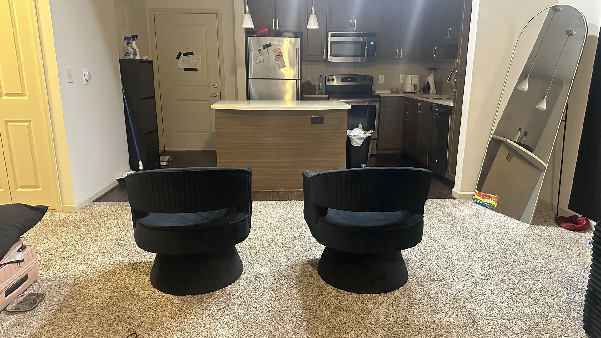 2 Swivel Chairs ( Black)
