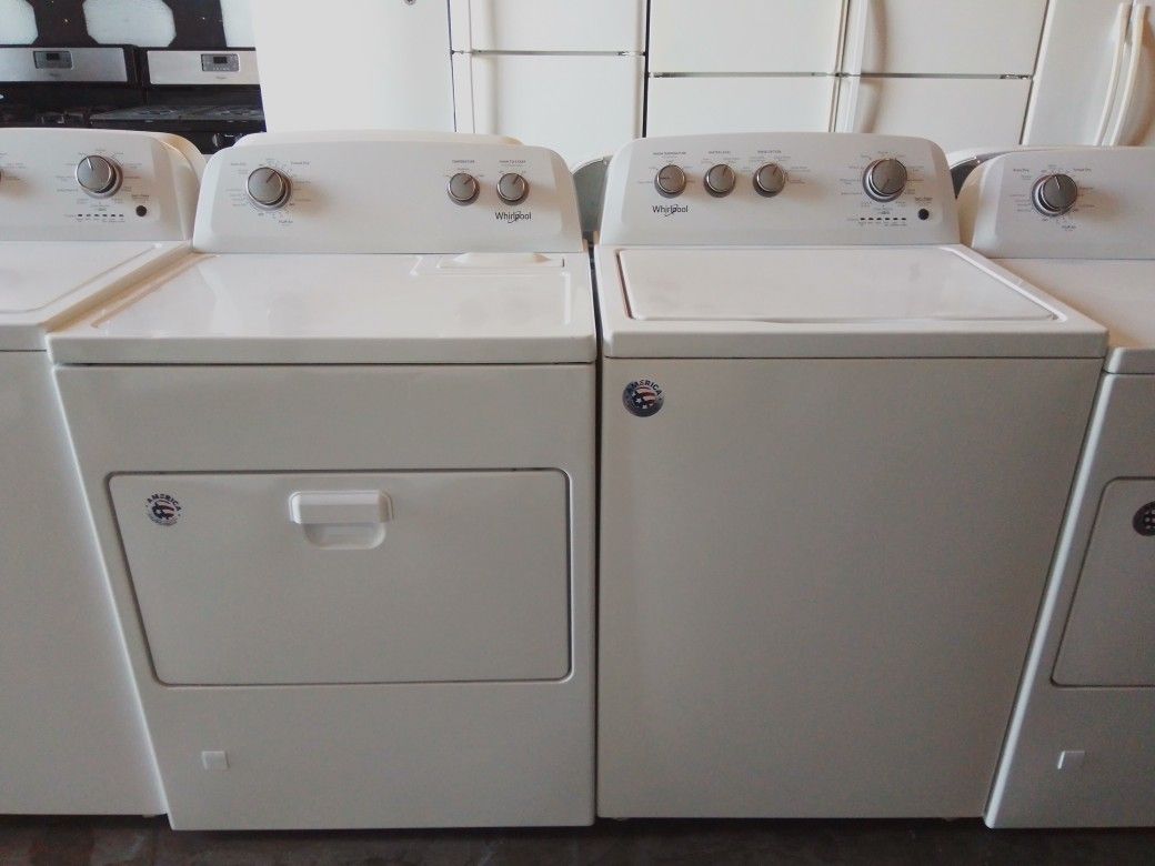 Newer Model Whirlpool Top Load Washer Machine And Gas Dryer Set