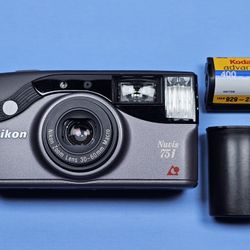Nikon Nuvis 75i APS Film Camera