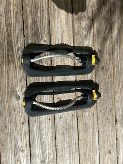 (2) Melnor Water Sprinklers