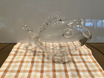 Dovecove Glass Fish Figurine