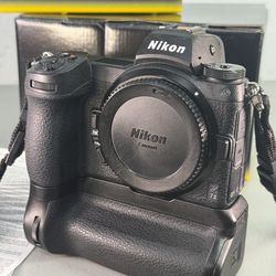 Nikon Z7II with MB-N11 power grip