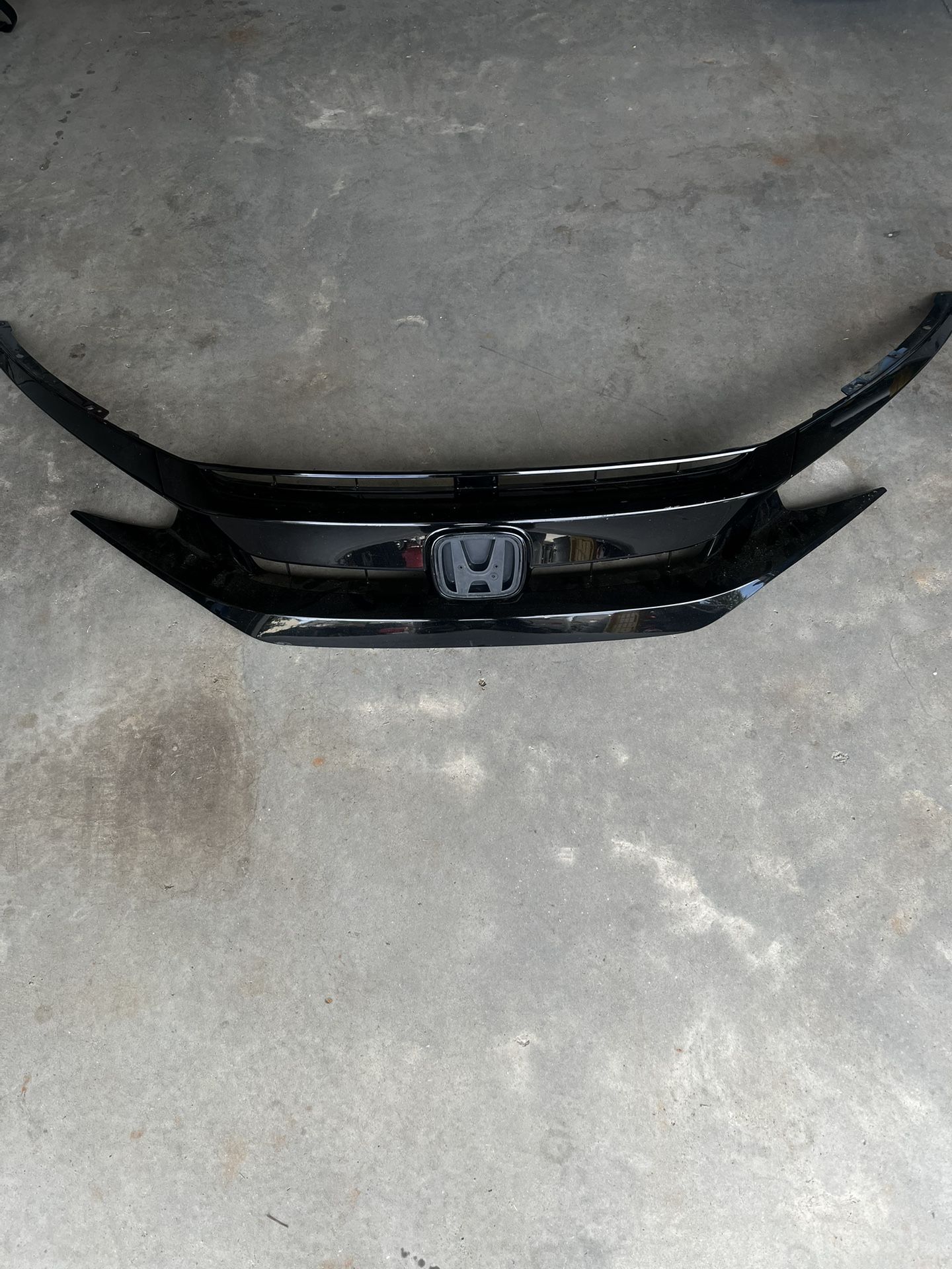 2020 Honda Civic Grill