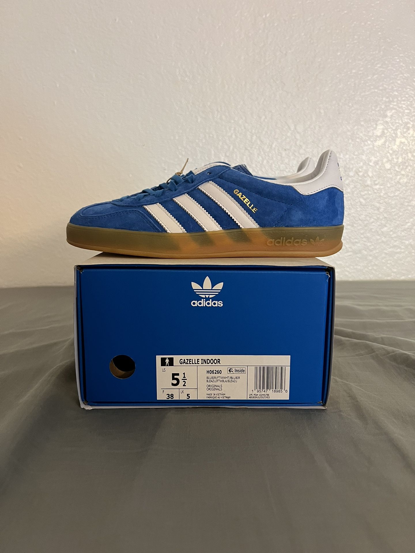 Adidas Gazelle Blue Gum Size 5.5 H06260 NEW for Sale in Fremont, CA - OfferUp