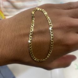 10k Gold Bracelet 