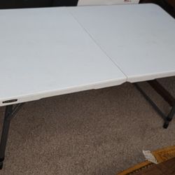 Lifetime Folding Plastic Table Model 80364