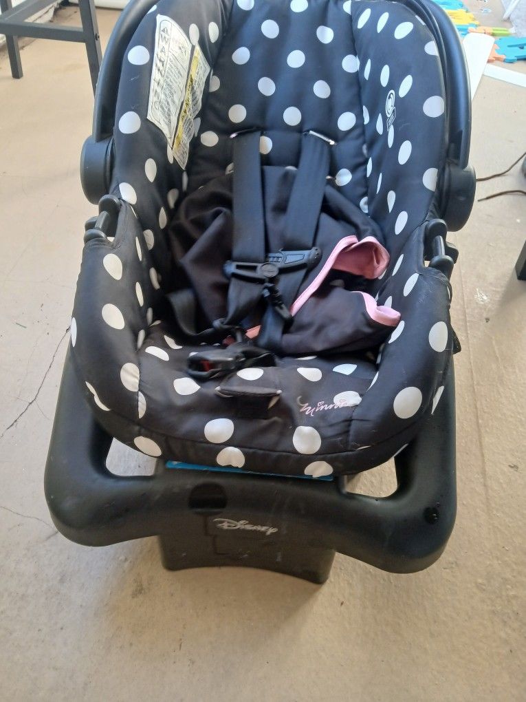 Newborn Carseat (Minnie Mouse)