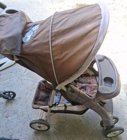 Graco stroller used condition runs good folds easy $25 obo Slauson/western