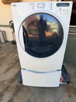 Kenmore Elite HE3 with pedestal GAS dryer for sale