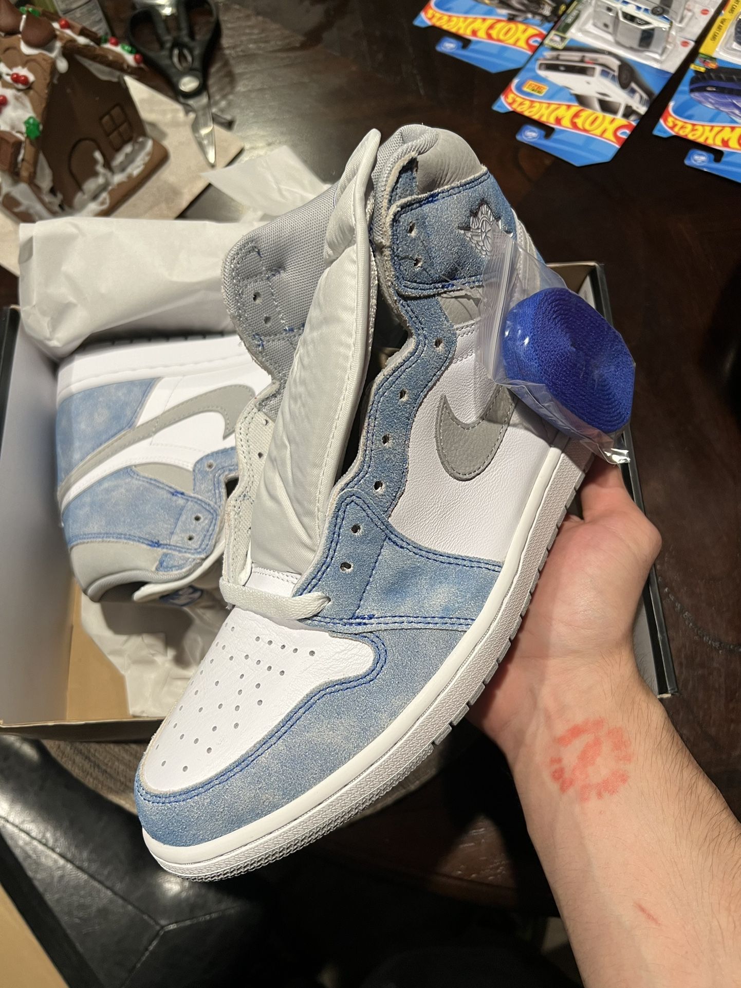 Hyper Royal Jordan 1