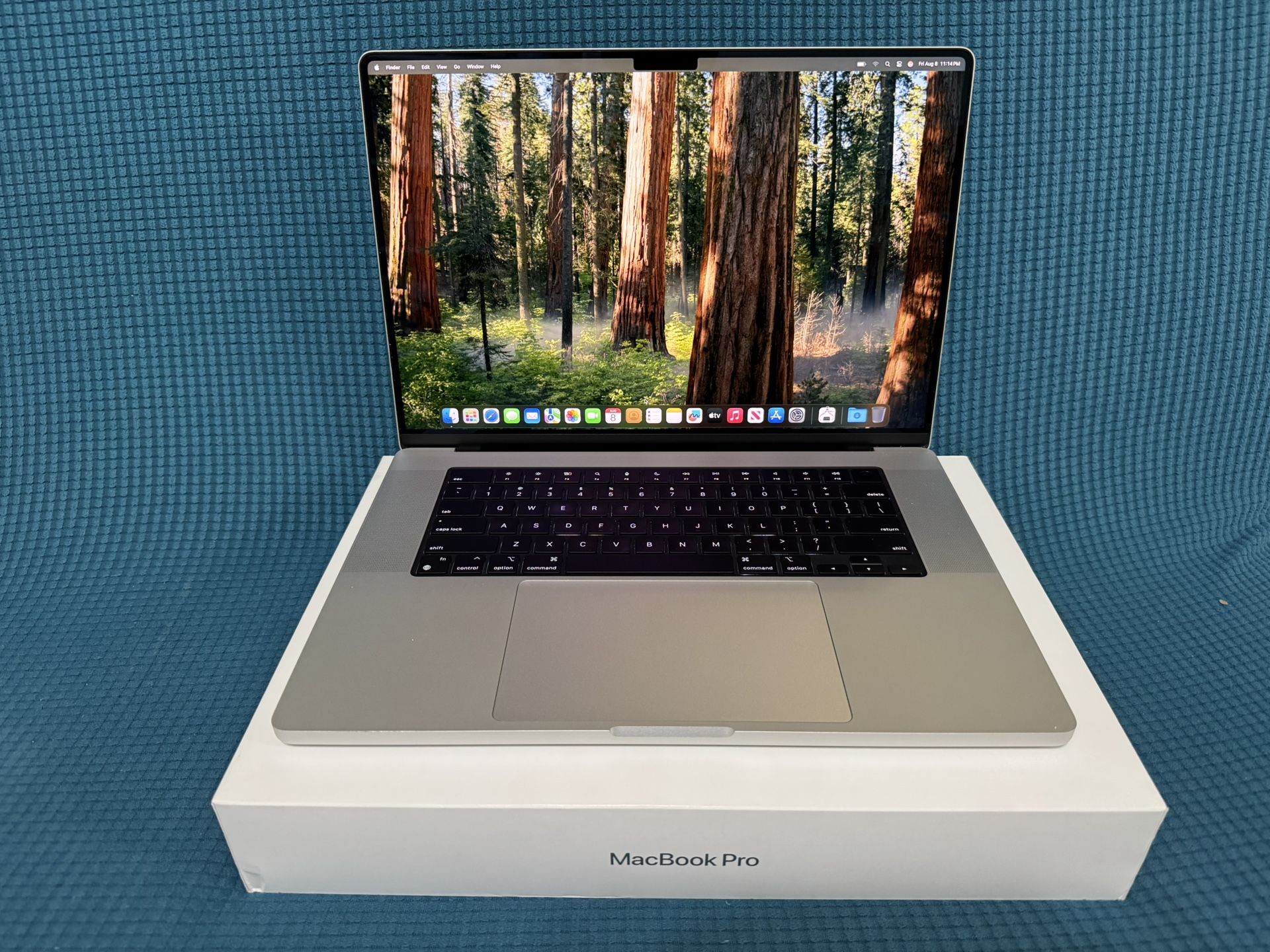 16” M4 Max MacBook Pro 48gb 1TB