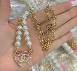 New 18k stainless steel gold really good quality comes with bag