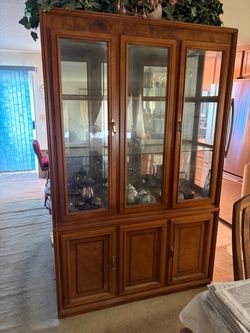 China Cabinet Hutch in 92154