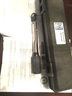 Micrometer adjustable wrench