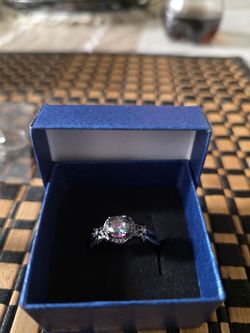 Women's size 9 ring