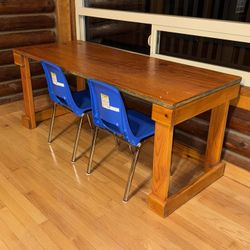 Kids/Youth Craft Table Desk & 2 Chairs 