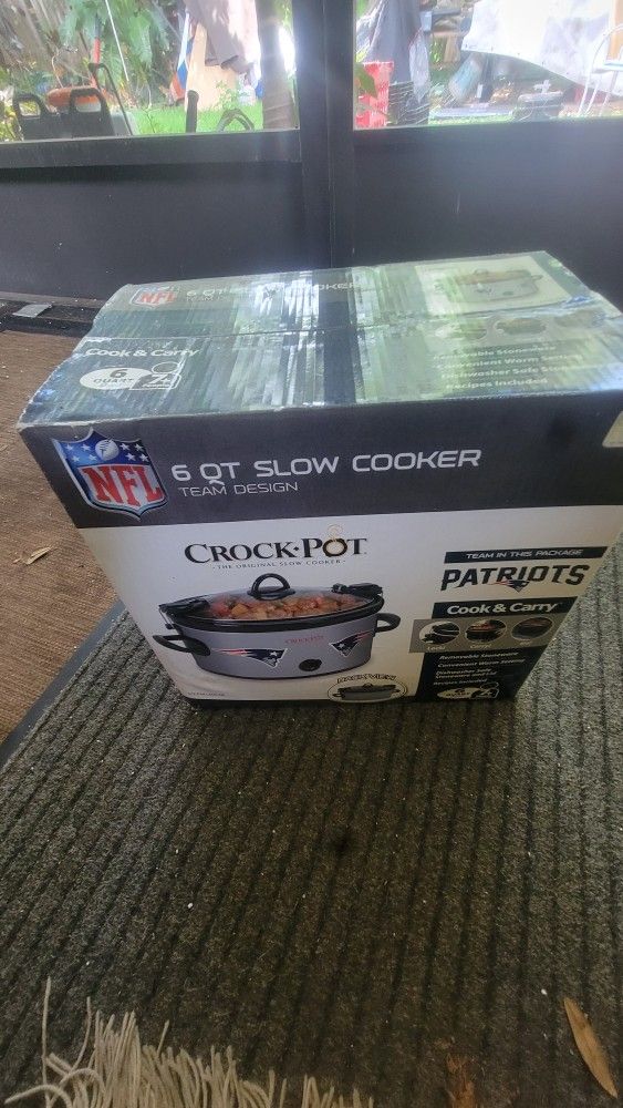 New England Patriots Slow Cooker Unopened