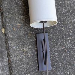 Plug-in Wall Mounted Lamp With Shade