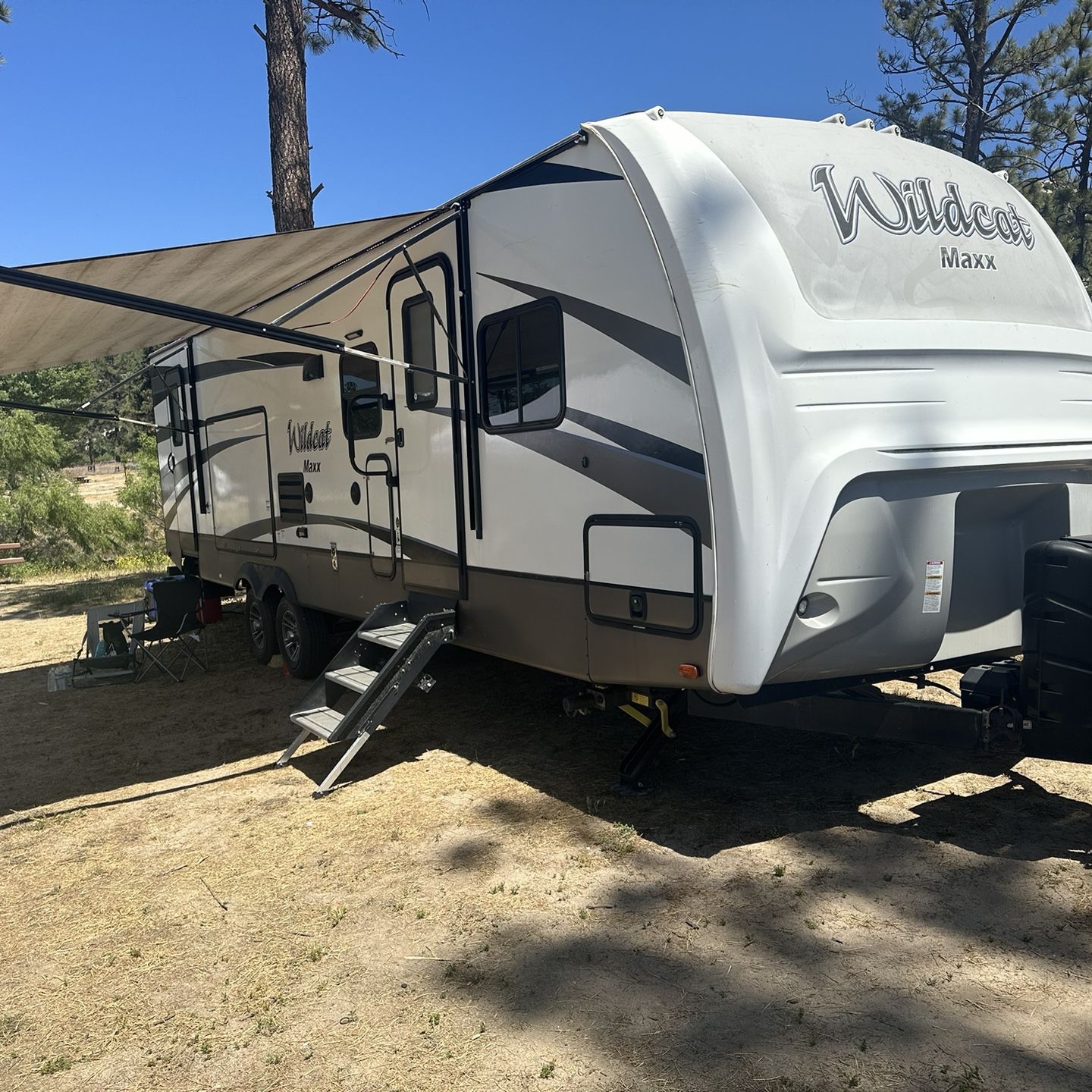 2018 Forest River Wildcat Maxx (with Self Leveling System)