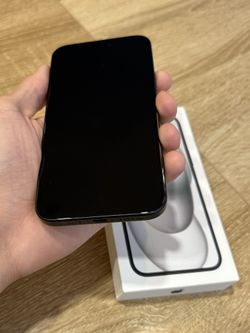 iPhone 15 Unlocked - 128GB - Black - 12-Month Warranty - No Credit