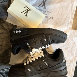 Lv trainer sneakers