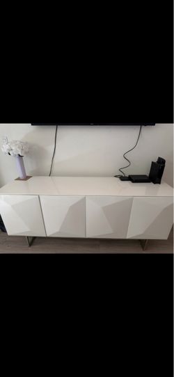 White Gloss TV Stand / Sideboard