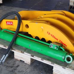 Excavator Caterpillar Cat 315 Hydraulic Thumb or Similar Machine