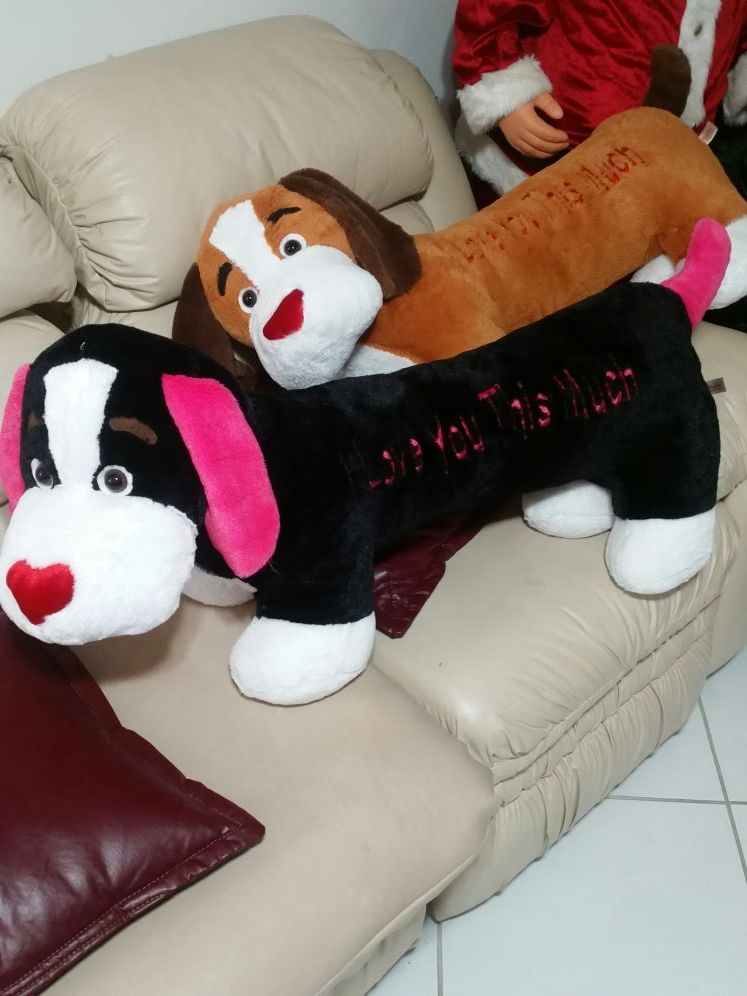 Dos peluches