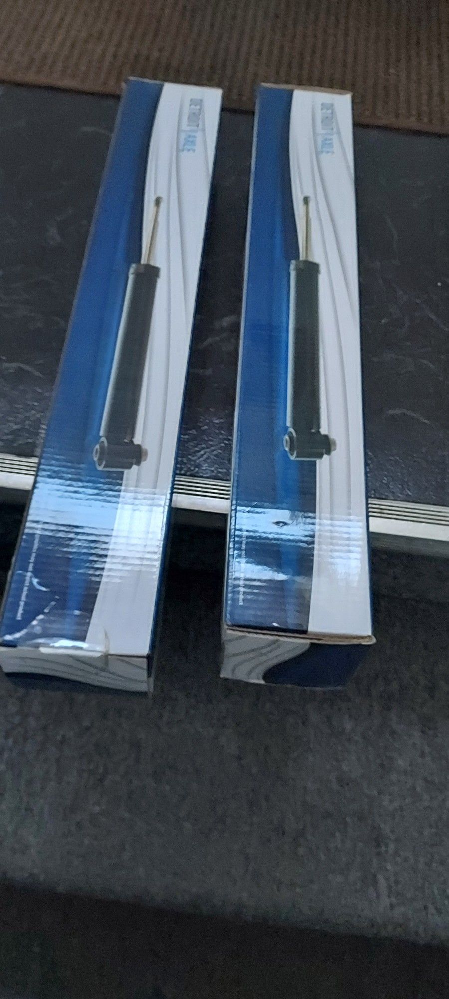 Front Shocks Mercedes Benz ML
