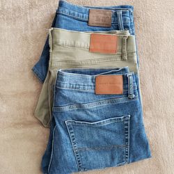 3 Pairs of Lucky Brand Jeans 