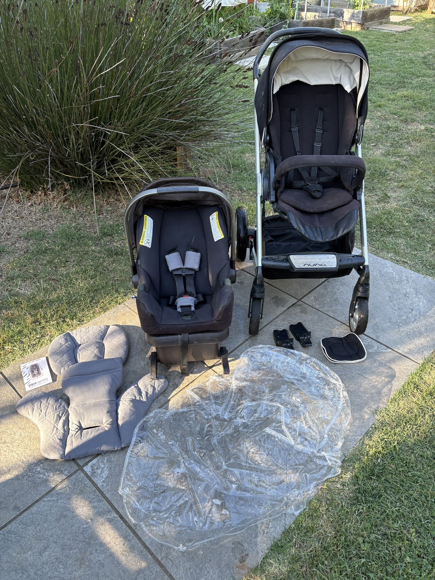 Nuna Mixx Stroller & Nuna Pipa Car seat