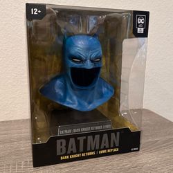 McFarlane The Dark Knight Returns DC Direct Mini Replica 1/3 Batman Cowl