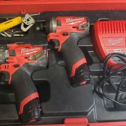 Set Drill Milwaukee 12 Vol  + CASE BOX