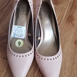 Pumps Size 9