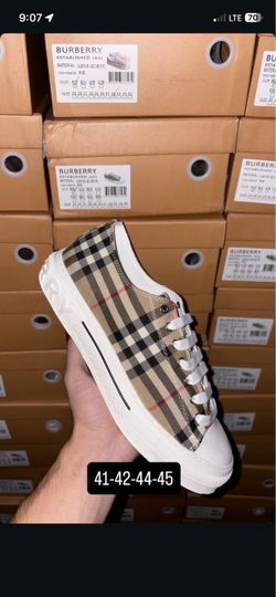 Burberry shoes