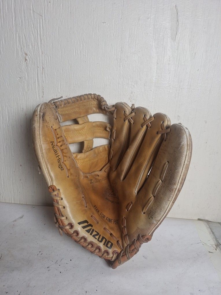 Mizuno Baseball/Softball Glove ,12"