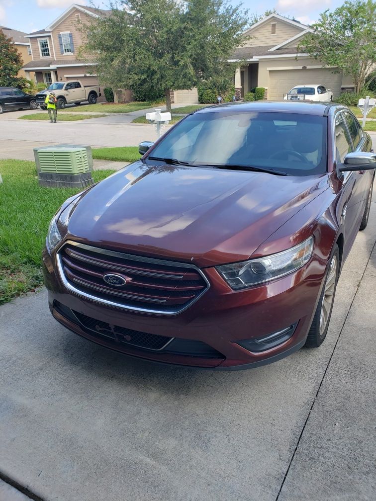 2015 Ford Taurus