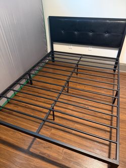 Queen Metal Bed Frame with Tufted Headboard + Queen Mattress 7”