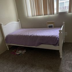 Twin Bed 