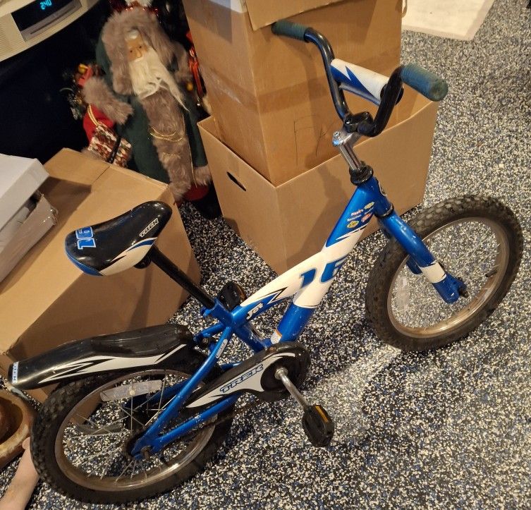 Boys 16"  Like New Bike  $40 